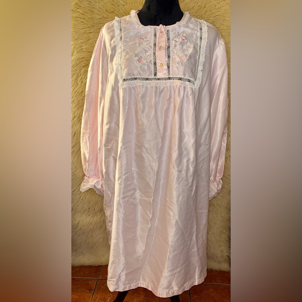 Vanity Fair Soft Pink Lace-Accented Chemise